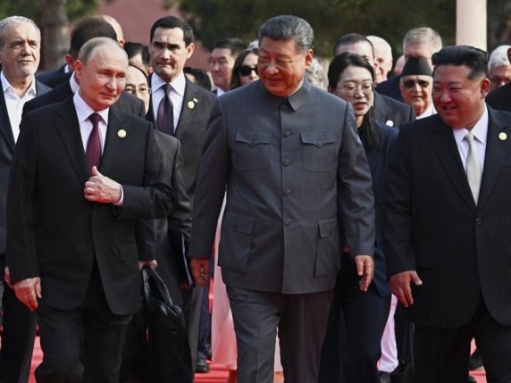 Il 2025 ha visto davvero il trionfo degli autocrati? Una contro-narrazione «scientifica»