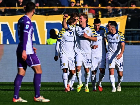 Nessuna svolta, la Fiorentina perde anche a Parma e resta ultima: notte fonda per i viola, Vanoli rischia l'esonero