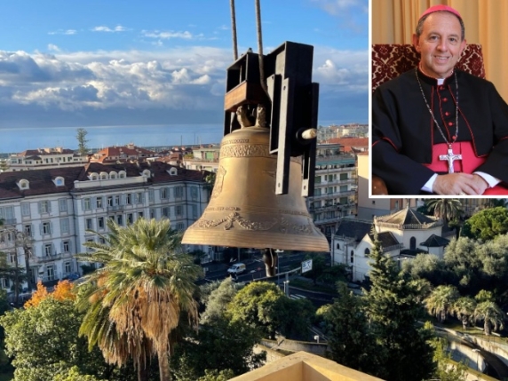 Campana dei Bimbi non Nati: vescovo Suetta e le critiche del Partito Democratico