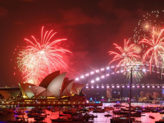 Kiritimati è la prima isola a entrare nel 2026, mentre a Sydney è già Capodanno