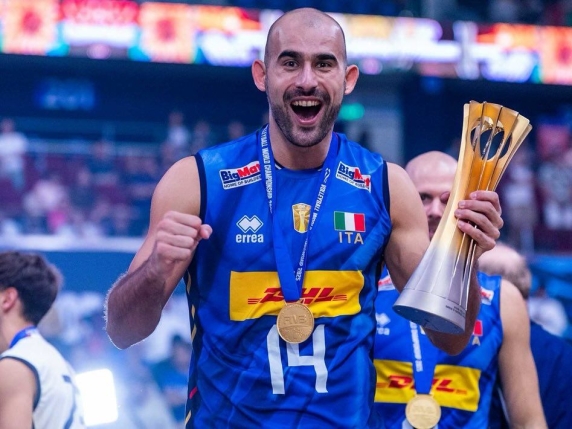 Tumore al testicolo per Gianluca Galassi. L'azzurro è stato operato: «Preso in tempo, ragazzi fate i controlli»