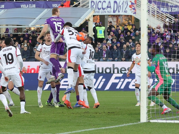 Il Milan si salva al 90', pari con la Fiorentina. Nkunku risponde al gol di Comuzzo Diretta 1-1