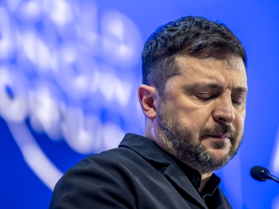 Zelensky durissimo con l'Europa: «Sugli asset russi ha vinto Putin. Sembra il giorno della marmotta: ora agite» | Trump sfida l'Onu con il Board of Peace. Le slide su Gaza 