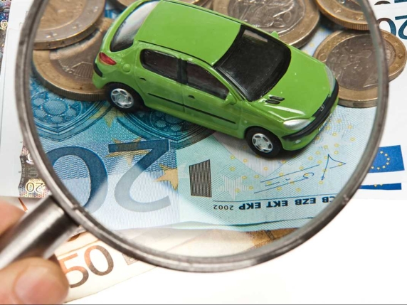 Dai ricambi ai carburanti, dai listini alle assicurazioni. Tutti i rincari dell'auto