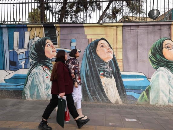 Iran insists talks remain nuclear