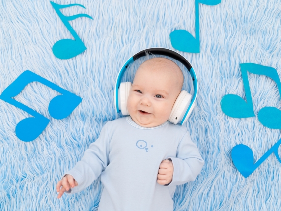 Newborn brains anticipate musical beats