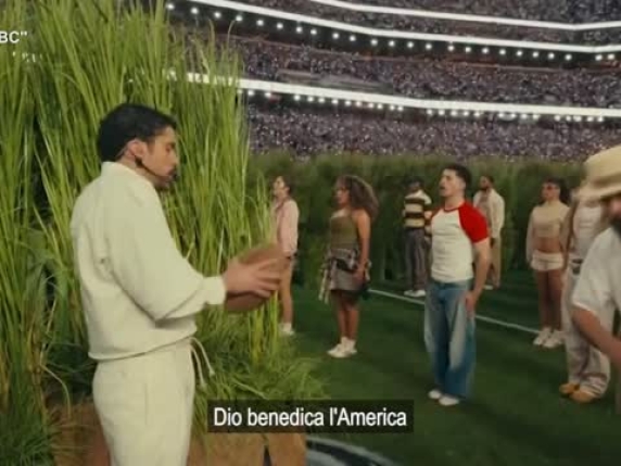 Video: cosa ha detto Bad Bunny,il suo messaggio sugli immigrati