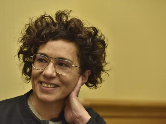 Morta Angela Azzaro, opinionista e voce libera del giornalismo. Smeriglio: «Un giorno triste per l'informazione»