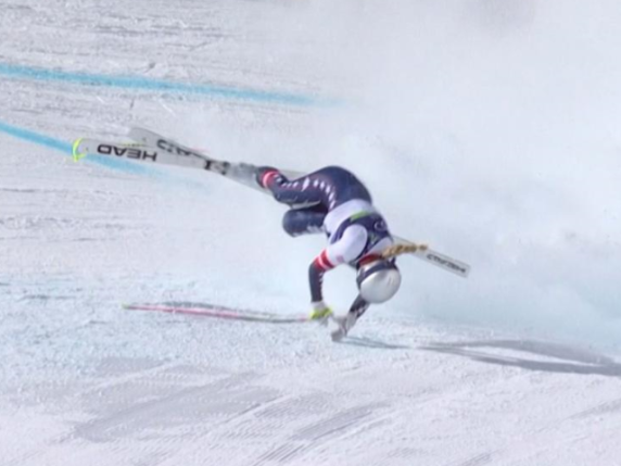 Lindsey Vonn undergoes two surgeries