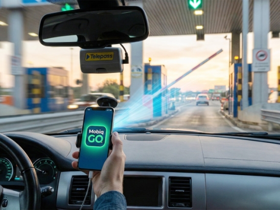 Addio al Telepass «fisico»: ecco come lo smartphone cambierà il pagamento del pedaggio autostradale
