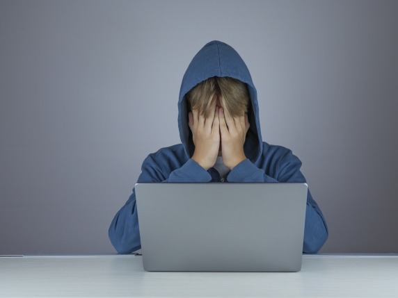 Cyberbullismo, la storia di Matteo (13 anni) vittima di catfishing