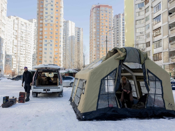 Ucraina, «Zelensky cede all'ultimatum Usa: annuncerà elezioni e referendum sull'accordo di pace. Il voto entro il 15 di maggio»