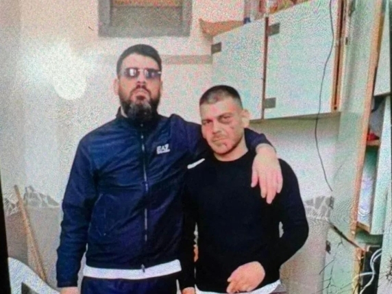 Selfie in carcere con il fratello per il killer del panettiere, detenuti divisi