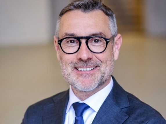 Wine Paris, il Ceo Lameyse: «L'Italia sa vendere vino meglio della Francia. Nel 2027 avrà un grande padiglione tutto suo»