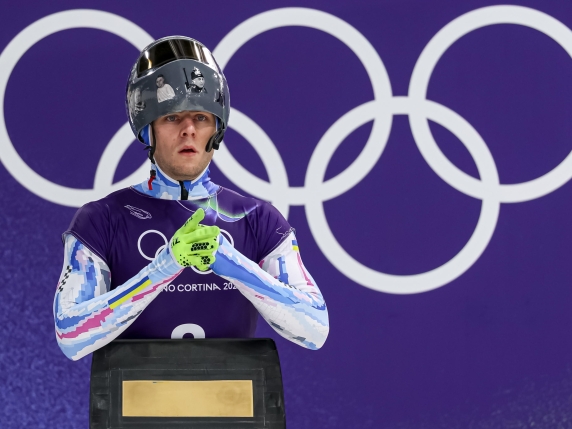 Heraskevych squalificato: l'atleta ucraino voleva indossare un casco per ricordare i connazionali uccisi dalla Russia