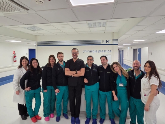 Napoli, 68enne punto da un ragno violino: gamba a rischio. Salvato dopo mesi all' ospedale del Mare