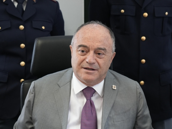 Gratteri sul Referendum: «Per il Sì voteranno imputati e massoneria deviata». La Russa: «Basito, le sue parole alzano lo scontro»