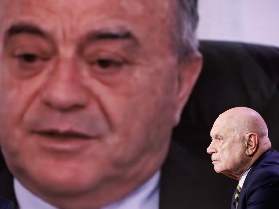 Referendum, bufera su Gratteri. «Votano Sì massoni deviati, imputati e indagati». Nordio: «Serve il test psico-attitudinale?»