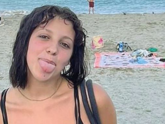 Parla la mamma di Zoe: «Mi sto torturando per non averle detto "torna a casa". Ma era serena con i suoi amici, era bello vederla così»