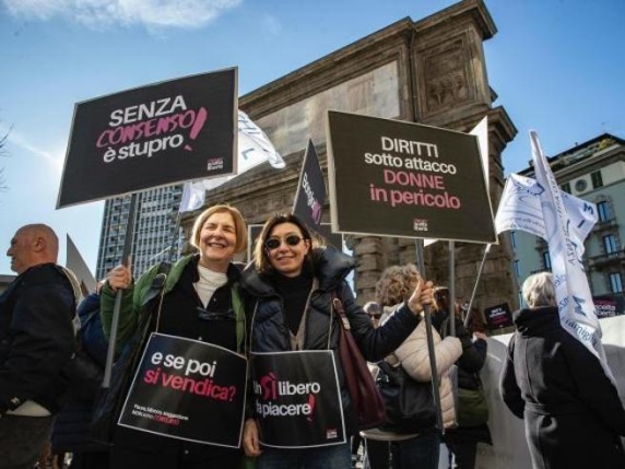 Ddl Stupro, si discute se tornare al "consenso riconoscibile". Ipotesi modifiche al "freezing"