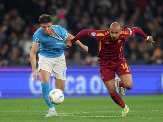 La doppietta di Malen illude la Roma, poi il Napoli scopre Alisson e agguanta il pari La doppietta di Malen illude la Roma, poi il Napoli scopre Alisson e agguanta il pari