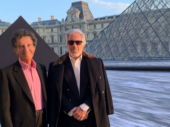 Jack Lang, la verità oltre Epstein: viveva nel lusso ma si faceva pagare tutto, dagli hotel a Cannes al nuoto della figlia. «Mai più in casa mia, mi deve 10 anni di pranzi»