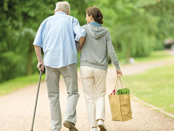 Colf e badanti, oggi il click day: 13.600 posti ma ci sono 49.000 domande già pre-caricate, come funziona