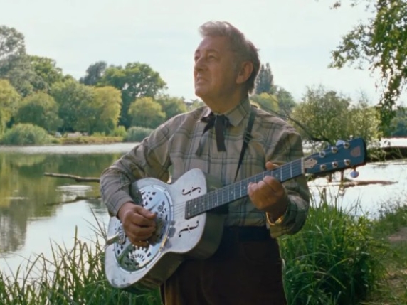 «The Loneliest Man in Town», uno sfratto, Elvis e una galleria di personaggi indimenticabile