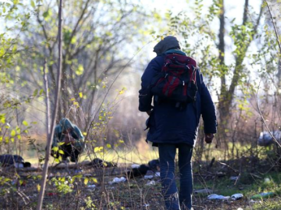 L'afghano che ha visto tutto, l'amico che ha sentito lo sparo in diretta al cellulare: i due testimoni chiave