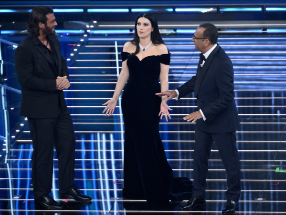 La classifica con la Top 5 | Gli ascolti | La scaletta della seconda serata