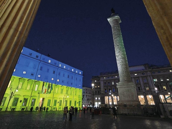 Pezzi di artiglieria per i sistemi antimissili: così le nuove armi di Roma arrivano a Kiev