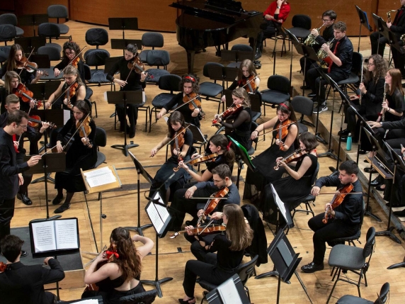 Corsi di musica anche per gli 0-3 e nuove orchestre giovanili: a Milano la Classica conquista i ragazzi