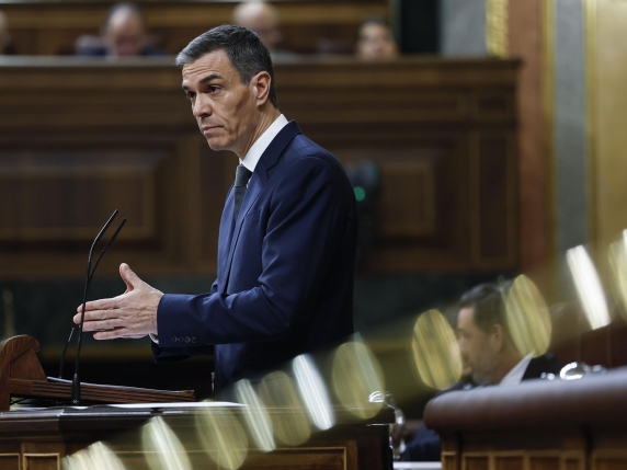 Sánchez risponde a Trump: «La Spagna non sarà complice della guerra in Iran: è così che iniziano i disastri dell'umanità. Non siamo con gli ayatollah, ma con la pace»