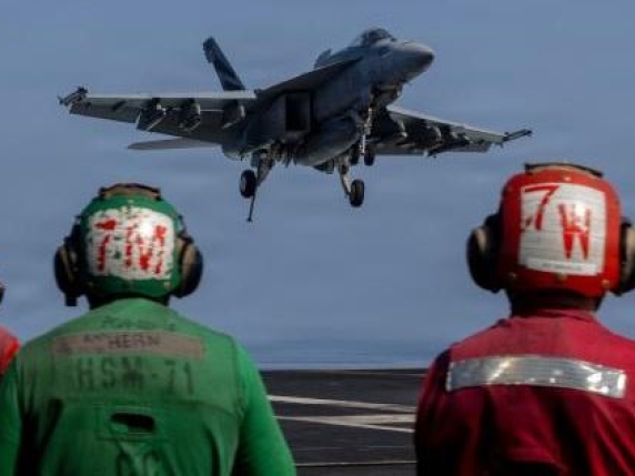 Parla Zakaria: «Sprecando risorse, l'America rischia il collasso come potenza egemone»