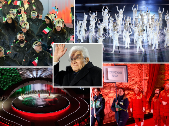 La cerimonia di apertura delle Paralimpiadi: russi e bielorussi sfilano con la bandiera, applausi per Ucraina e Mattarella Diretta