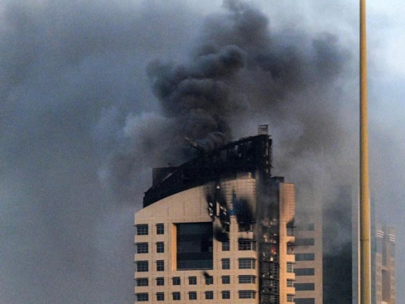 La guerra e il Golfo. Un voto in Germania. La famiglia nel bosco divisa