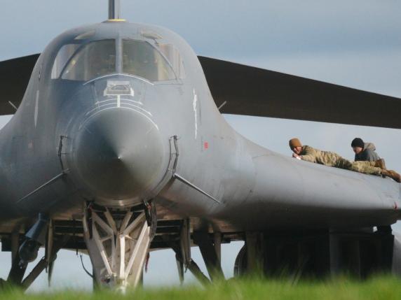 Guerra in Iran, le ultime notizie in diretta | Iran, il Pentagono: «Oggi gli attacchi più duri». Reuters: «Almeno 150 soldati Usa feriti». Starmer sente Merz e Meloni: «Al lavoro per difendere le navi nello stretto di Hormuz»