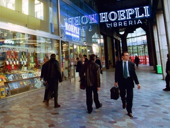 Hoepli, storia della libreria simbolo di Milano: dal garzone svizzero diventato imprenditore alla quinta generazione nella trincea dei bilanci