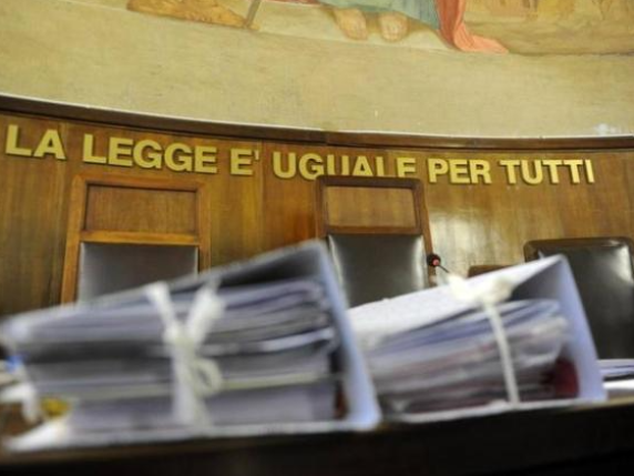 Ischia, il racconto dell’orrore dal letto di morte: «Io, violentata e contagiata con l’Hiv»