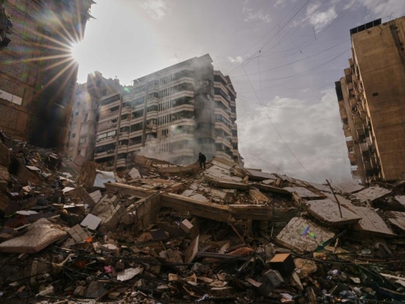 Guerra in Iran, le ultime notizie in diretta | Teheran: «Lanciato un missile a propellente solido Sejjil contro Israele». I pasdaran: «Braccheremo e uccideremo Netanyahu». Trump: «Mojtaba Khamenei? Non so se è vivo, se lo è si arrenda»