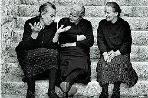 Nino Migliori: «Cioccolata e spritz anche di notte, se mangiassi sano arriverei a 200 anni. Una mia allieva mi regalò un fiore e svenni: l'ho sposata»