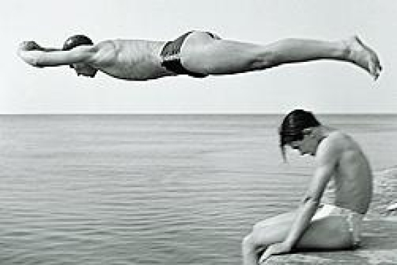 Nino Migliori: «Cioccolata e spritz anche di notte, se mangiassi sano arriverei a 200 anni. Una mia allieva mi regalò un fiore e svenni: l'ho sposata»