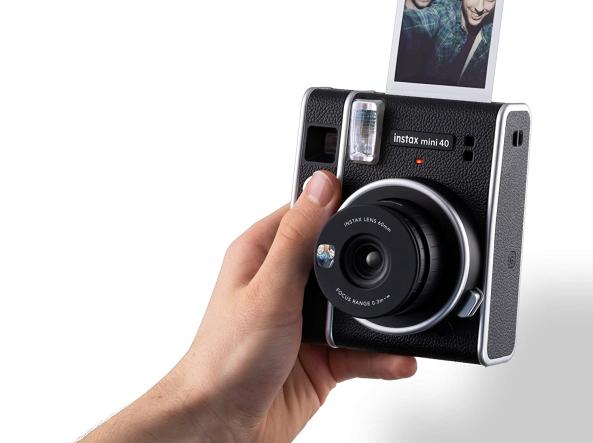 Recensione Fujifilm Instax Mini 40: un'estate analogica (foto