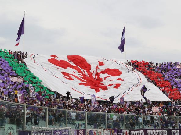 Fiorentina Juve, striscione bianconero: «Vicini alla Toscana