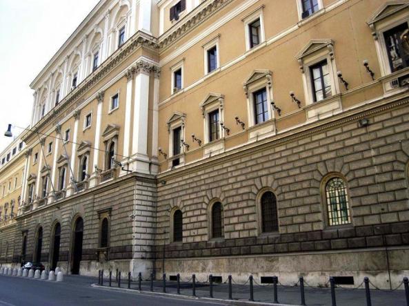 Assunzioni nei ministeri, 6.500 nuovi posti di lavoro: quali sono i profili  ricercati (crescono i laureati)