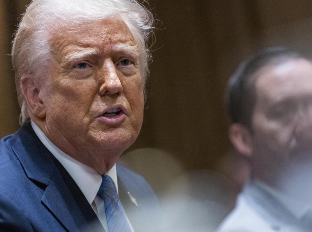 Trump: «Dobbiamo prenderci la Groenlandia, ci serve». Venerdì la visita del vicepresidente e della moglie (in una base militare Usa)