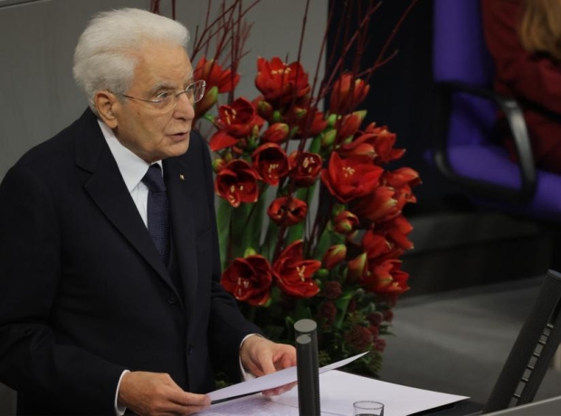 Mattarella: «Da Gaza a Kiev, chi colpisce i civili non resti impunito. La guerra d'aggressione è un crimine»