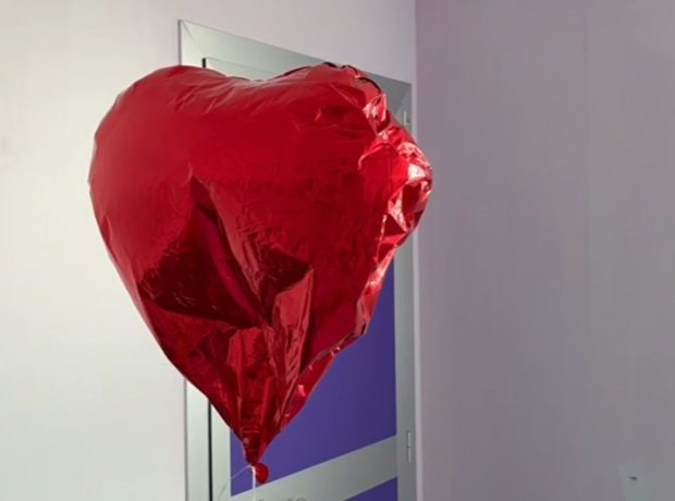 Elsa dopo Crans-Montanala 15enne biellese al Cto di Torino. Il direttore: «Ha sorrisoe la mamma ora è felice: sarà in camera con lei»