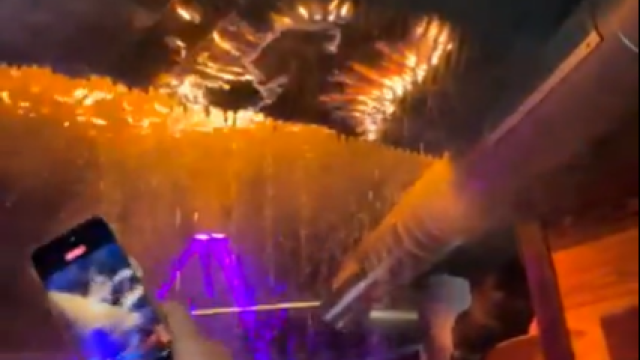 Le fiamme che corrono lungo il soffittoi ragazzi che filmano e ballano: il nuovo video girato prima della catastrofe
