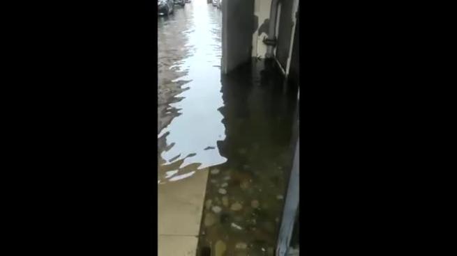 Ravenna, il video delle strade allagate dalla pioggia